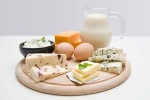 Яйца, нежирные молочные продукты и кисломолочные продукты для белковой диеты